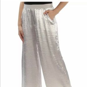 Max Studio London Wide Leg Satin Pants. Large.